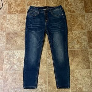 Judy Blue, button fly, skinny jeans. Size 13/31